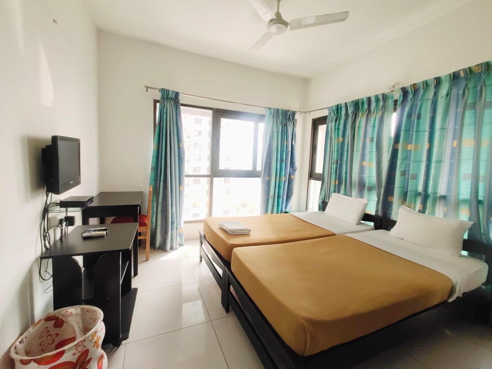 Private Rooms In Blue Ridge Hinjawadi Luaran gambar