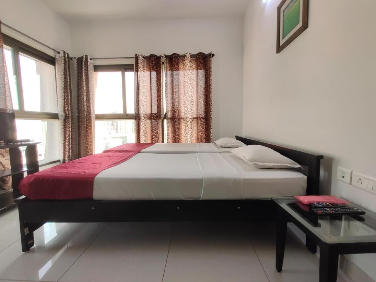 Private Rooms In Blue Ridge Hinjawadi Luaran gambar