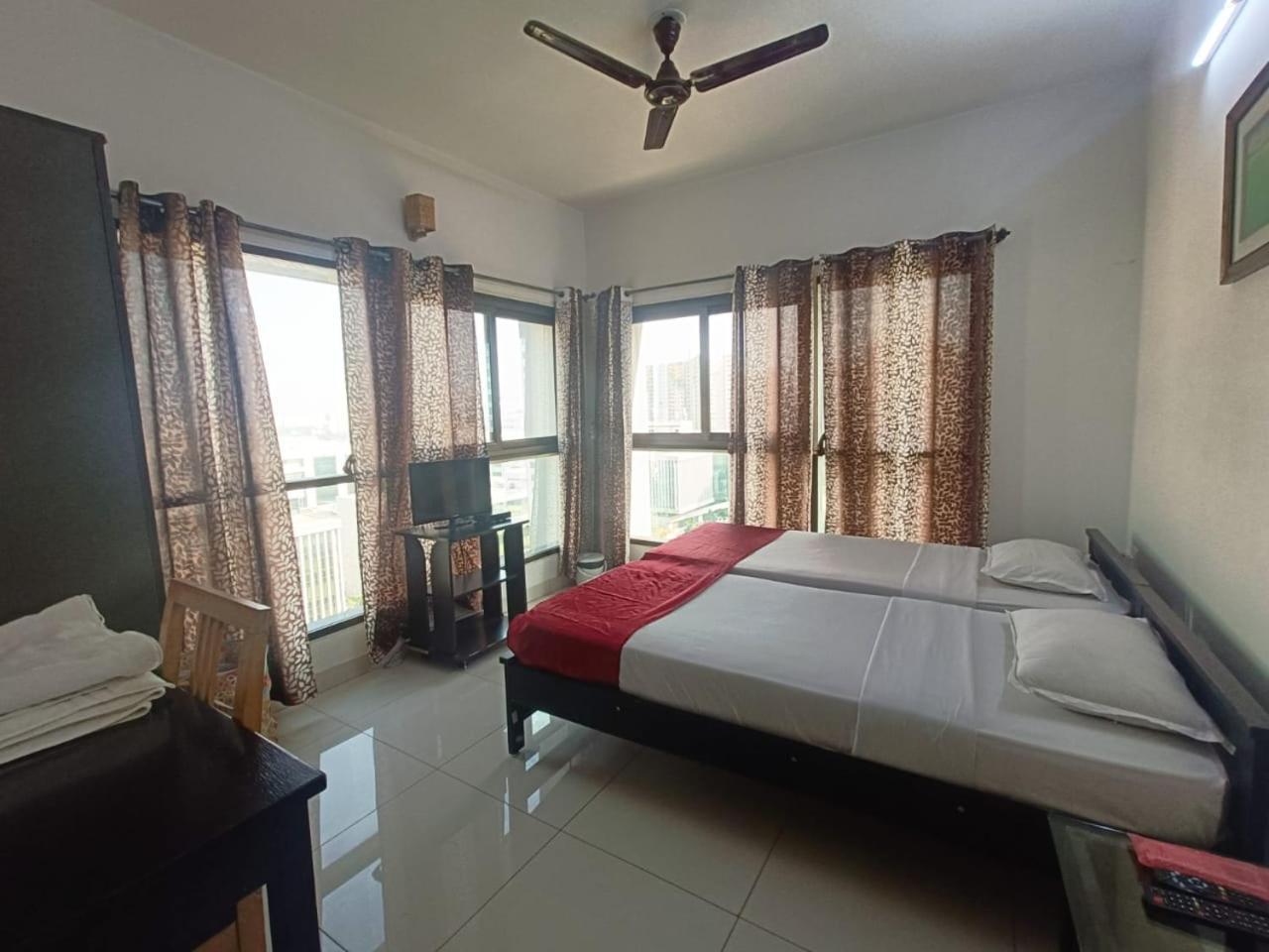 Private Rooms In Blue Ridge Hinjawadi Luaran gambar